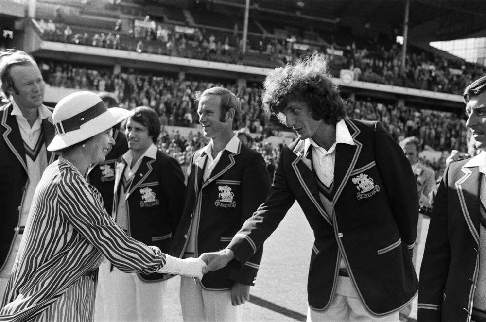 The Queen and Bob Willis