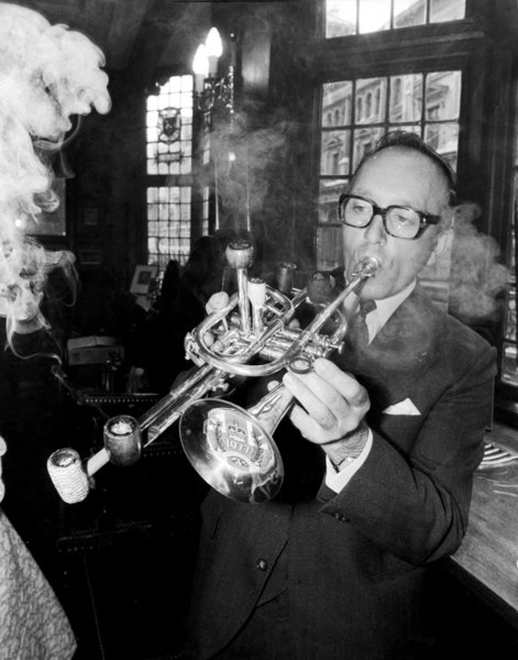 Mr Brian Cole, winner of the Remarkable Pipe